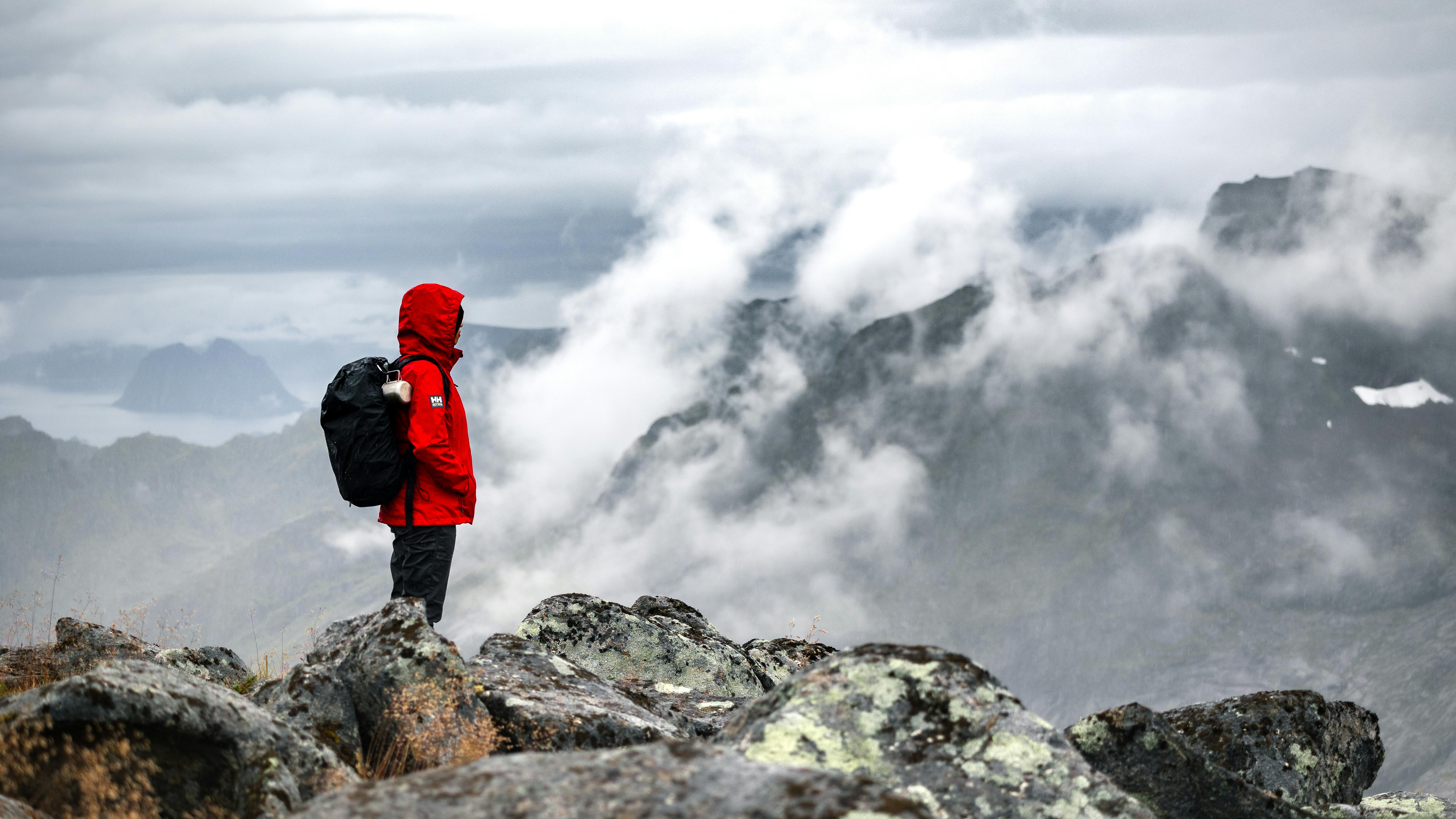 Berge_Regen_pexels-marek-piwnicki-3907296-19187316